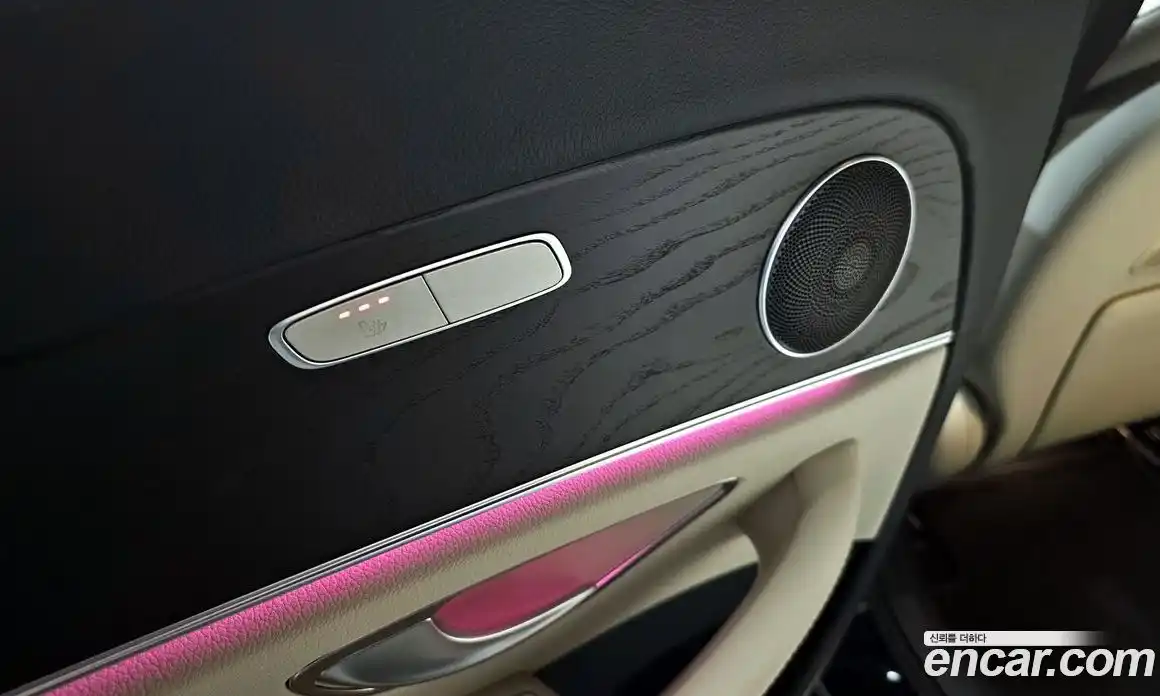 Mercedes-Benz E-Class 2023 2.0 Автомат в Москве № 494027, фото 17