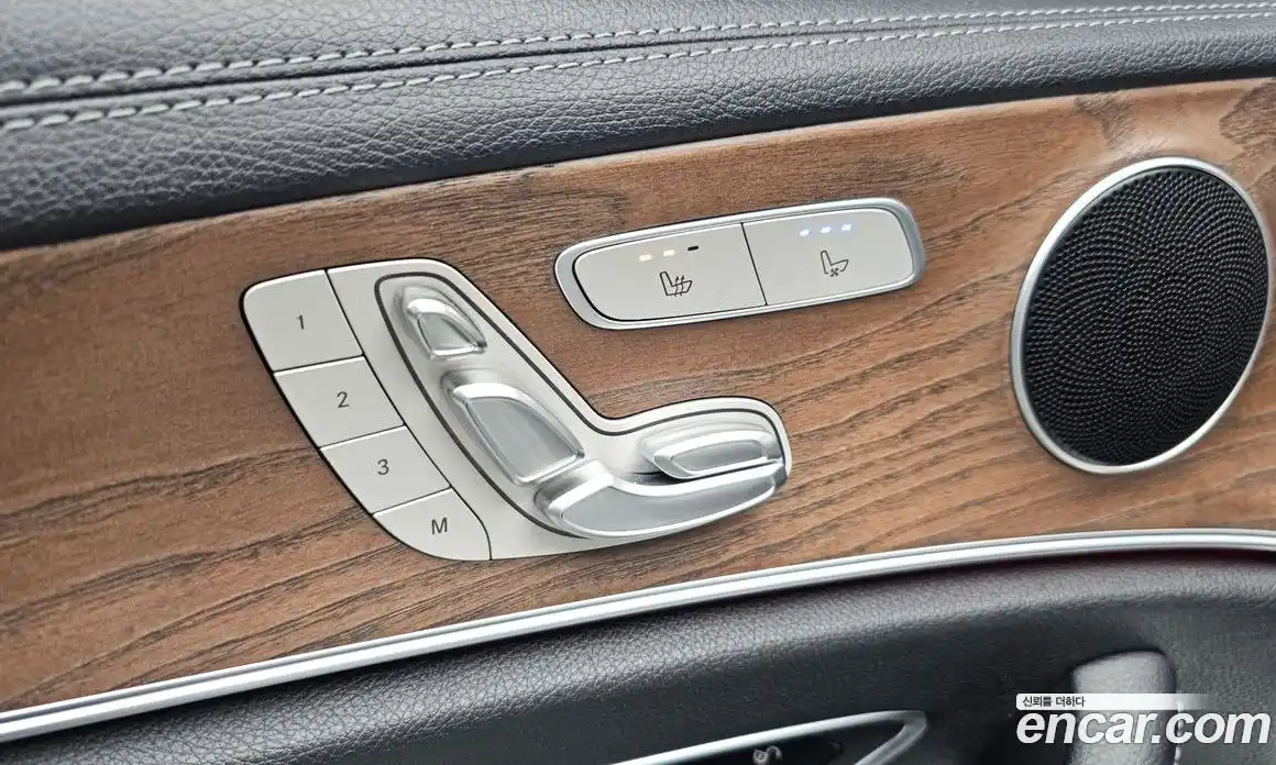 Mercedes-Benz E-Class 2021 2.0 Автомат в Москве № 495083, фото 16