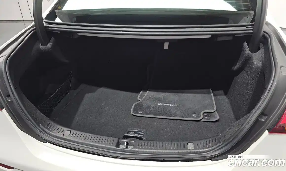 Mercedes-Benz E-Class 2021 2.0 Автомат в Москве № 495083, фото 20