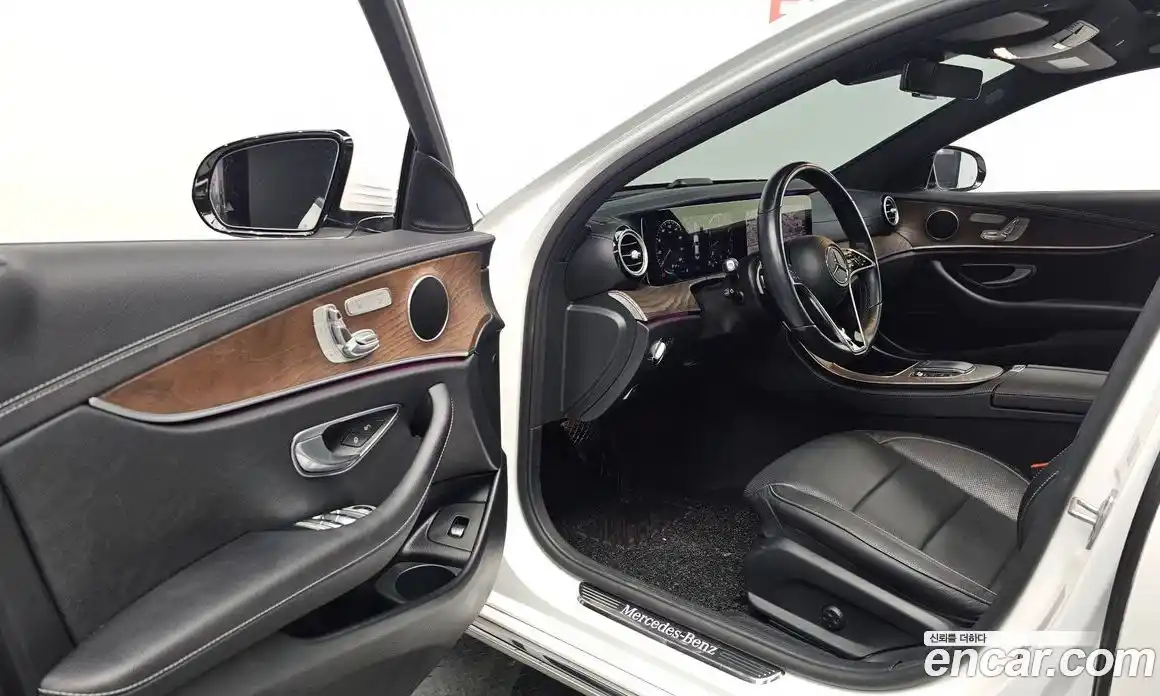 Mercedes-Benz E-Class 2021 2.0 Автомат в Москве № 495083, фото 10