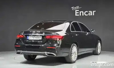 Mercedes-Benz E-Class 2021 2.0 Автомат в Москве № 495952, миниатюра 2
