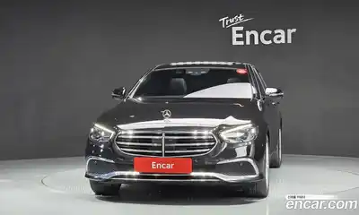 Mercedes-Benz E-Class 2021 2.0 Автомат в Москве № 495952, миниатюра 3