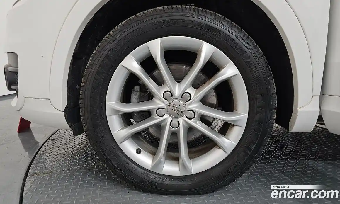 Audi Q3 2015 2.0 Автомат в Москве № 496177, фото 5