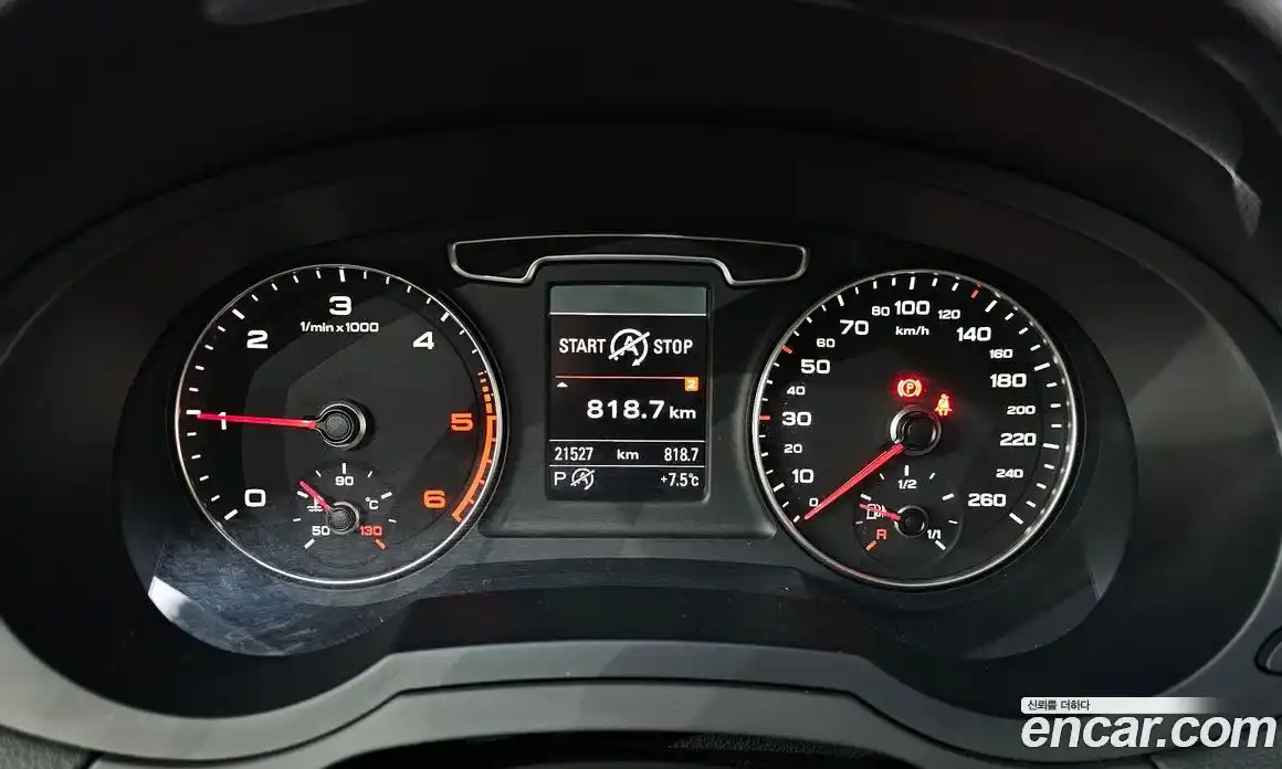 Audi Q3 2015 2.0 Автомат в Москве № 496177, фото 8