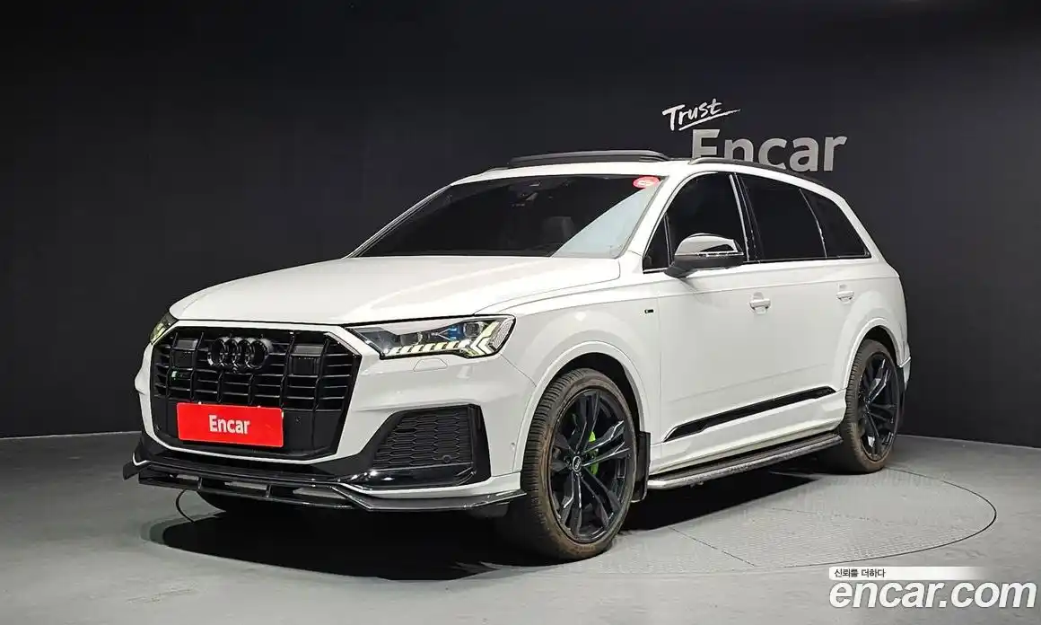 Audi Q7 2023 3.0 Автомат в Москве № 496270, фото 1