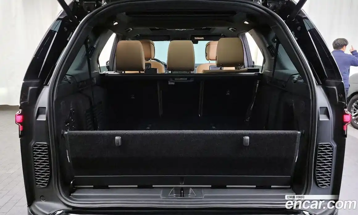 Land Rover Discovery 2024 3.0 Автомат в Москве № 498708, фото 20