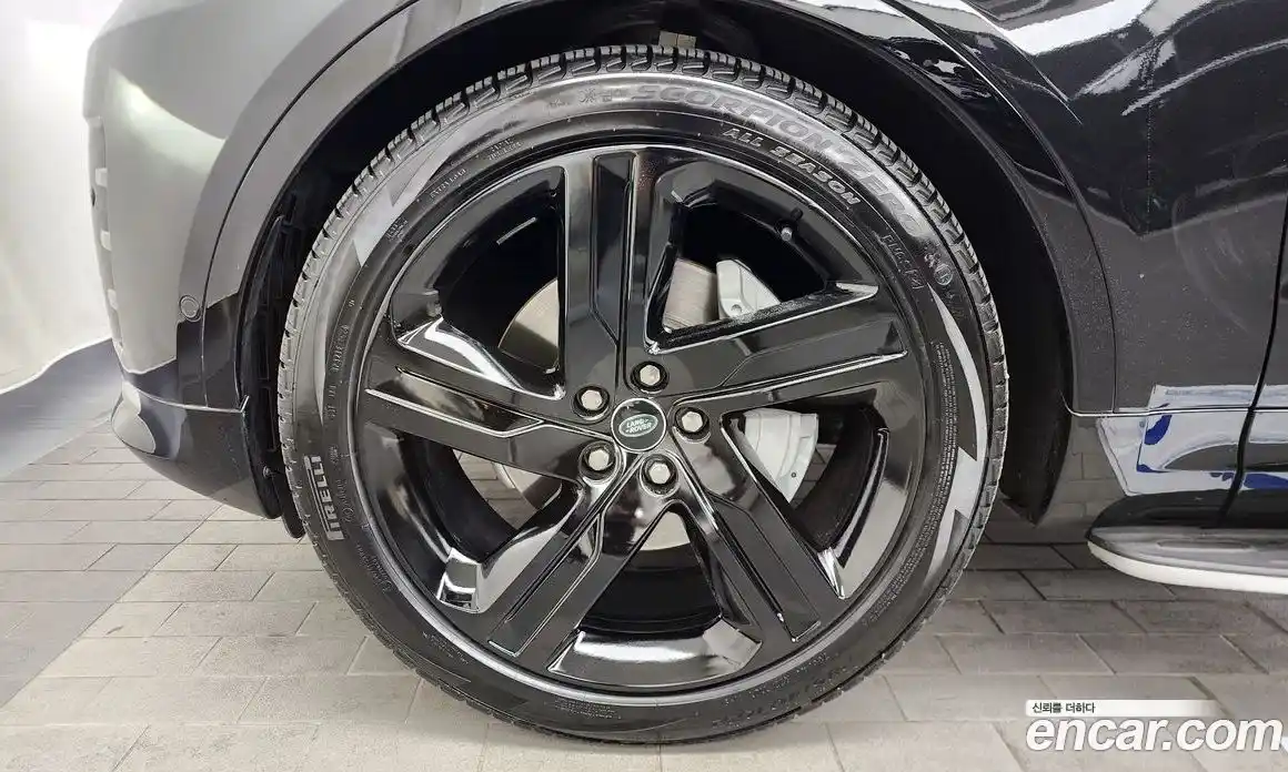 Land Rover Discovery 2024 3.0 Автомат в Москве № 498708, фото 5