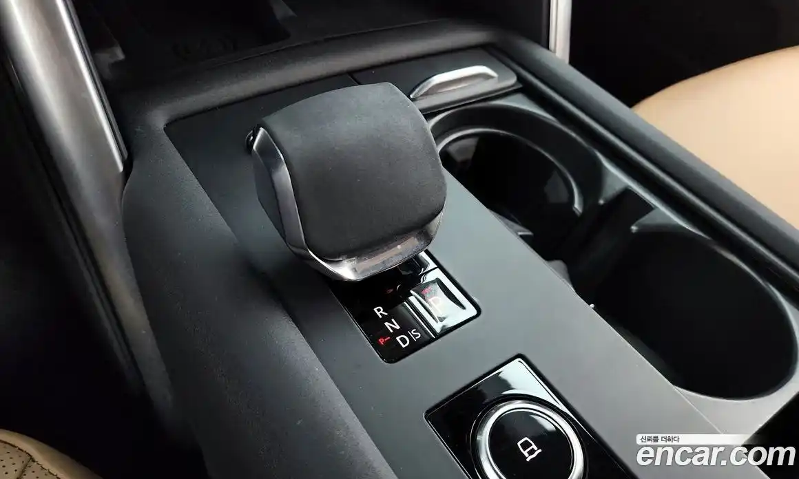 Land Rover Discovery 2024 3.0 Автомат в Москве № 498708, фото 9