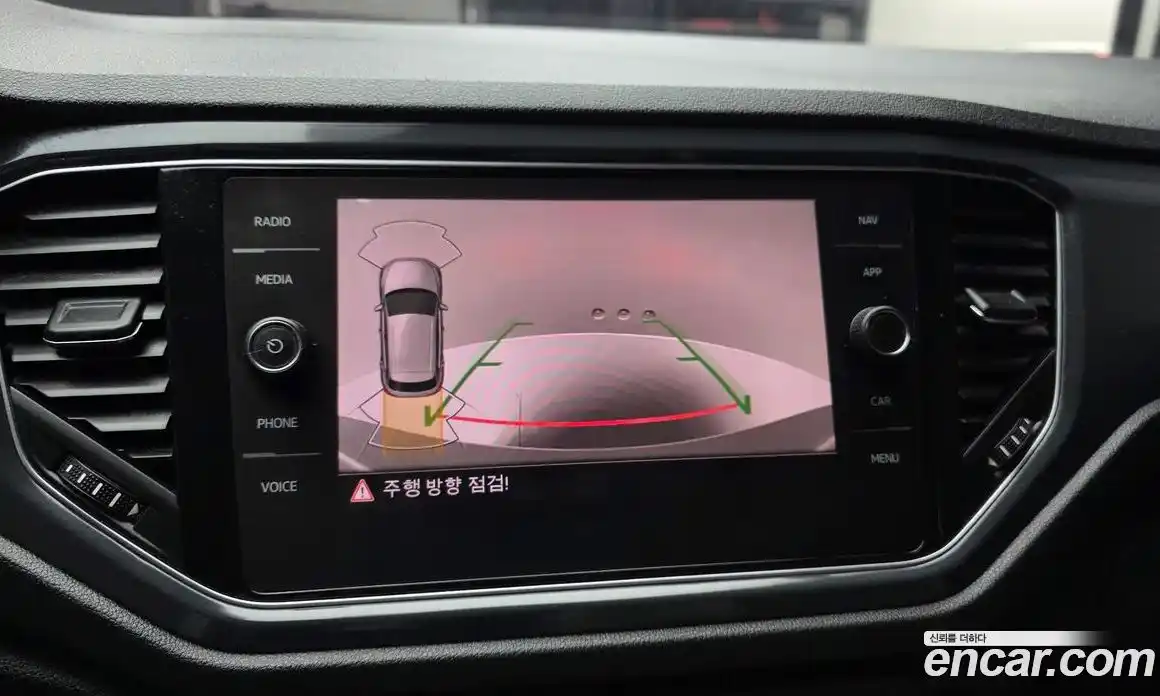 Volkswagen T-Roc 2021 2.0 Автомат в Москве № 499899, фото 16