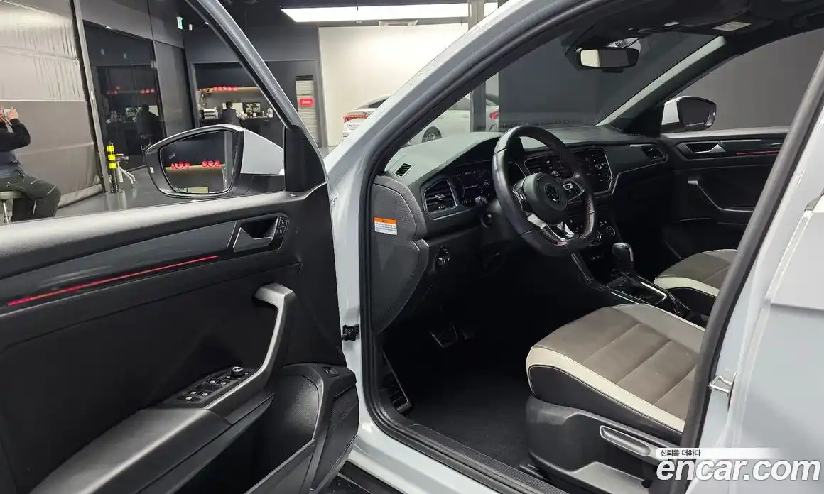 Volkswagen T-Roc 2021 2.0 Автомат в Москве № 499899, фото 10