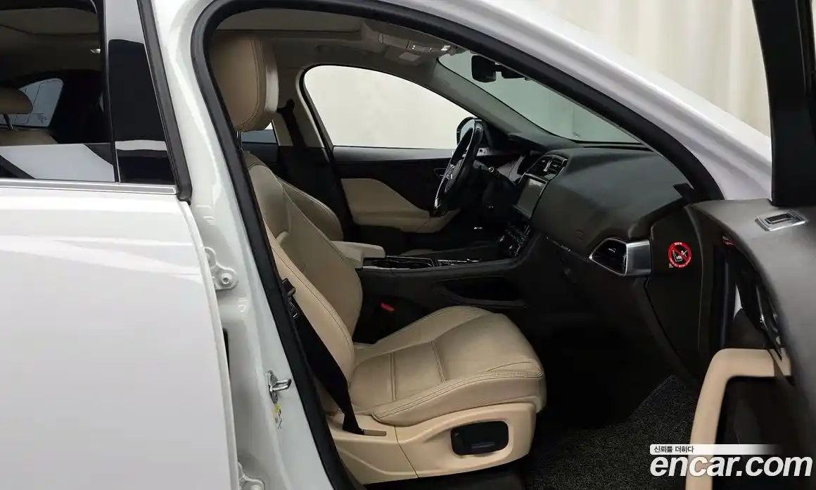 Jaguar F-Pace 2017 2.0 Автомат в Москве № 500269, фото 11