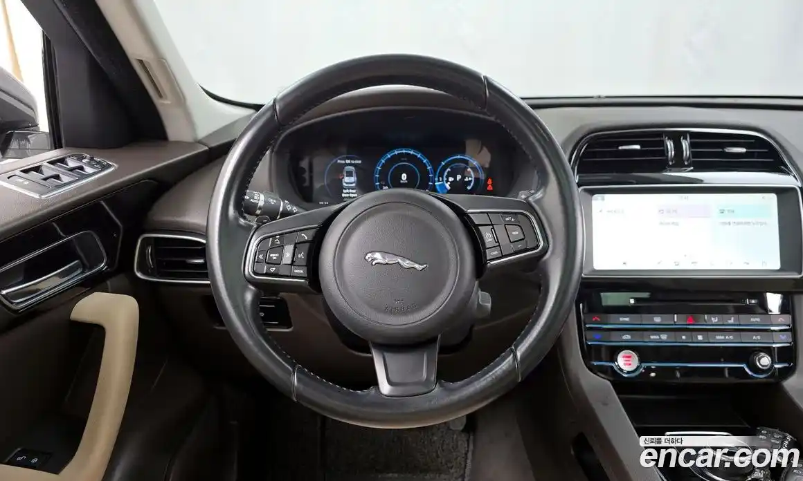 Jaguar F-Pace 2017 2.0 Автомат в Москве № 500269, фото 13