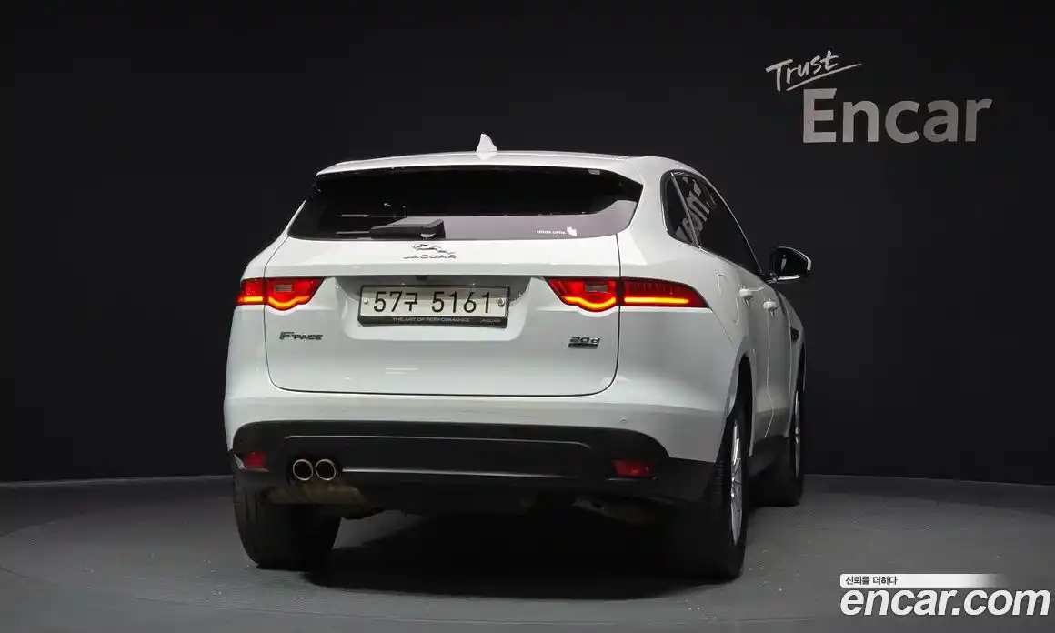 Jaguar F-Pace 2017 2.0 Автомат в Москве № 500269, фото 4