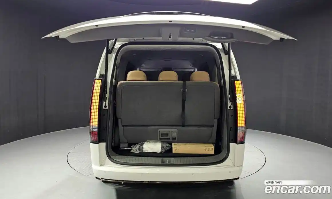 Hyundai Staria 2025 1.6 Автомат в Москве № 517476, фото 20