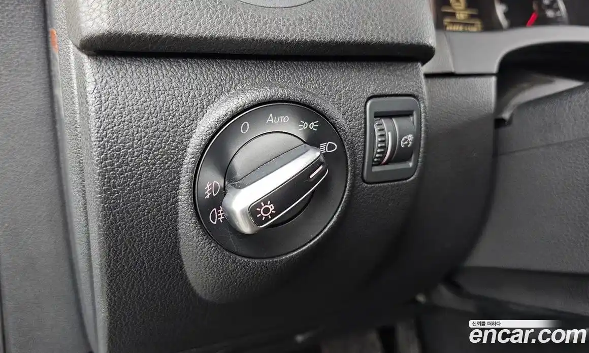 Volkswagen Tiguan 2015 2.0 Автомат в Москве № 520295, фото 18