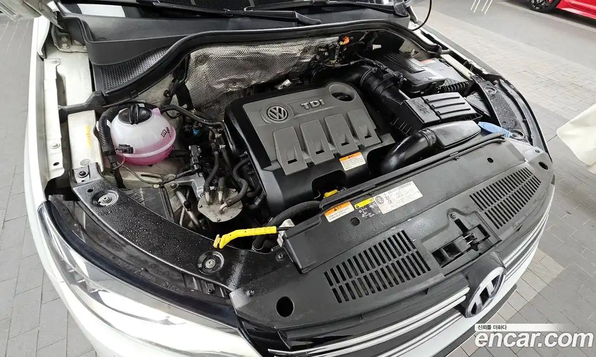 Volkswagen Tiguan 2015 2.0 Автомат в Москве № 520295, фото 6