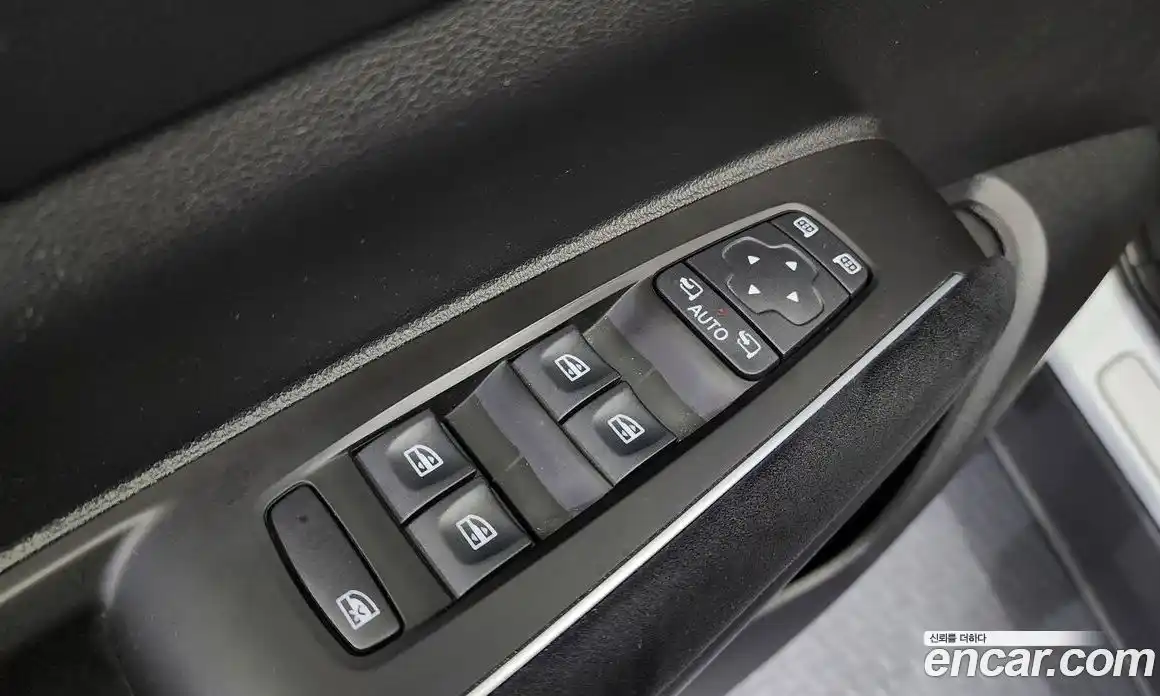 Renault QM6 2024 2.0 Автомат в Москве № 520628, фото 12