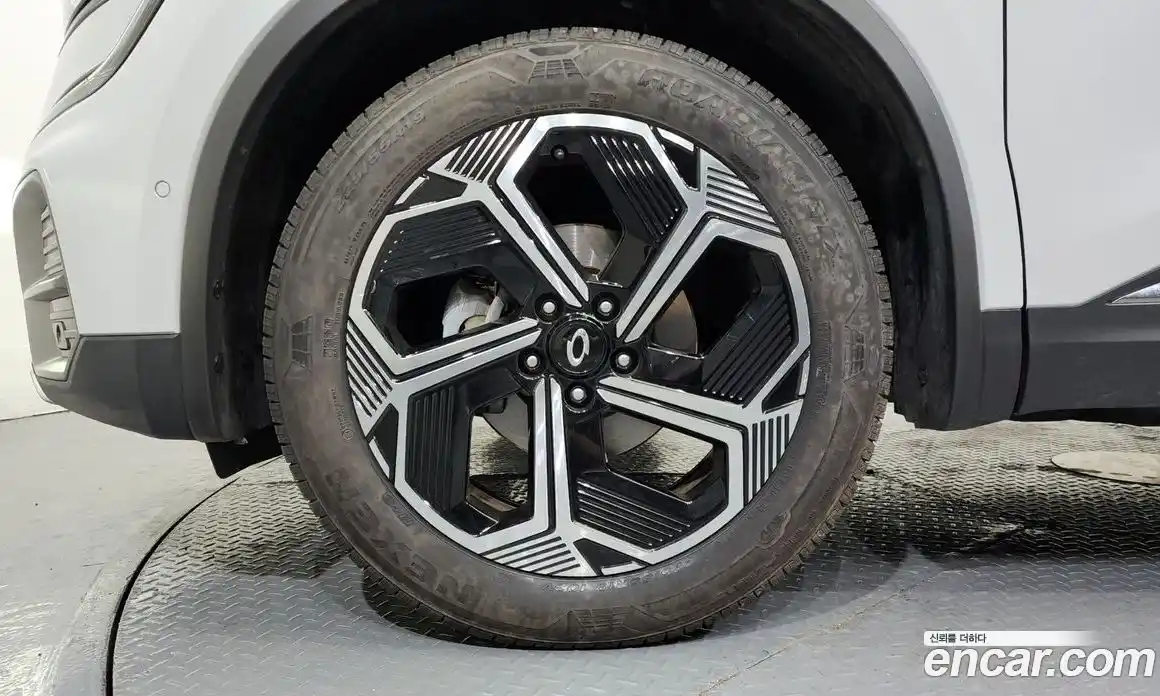 Renault QM6 2024 2.0 Автомат в Москве № 520628, фото 5