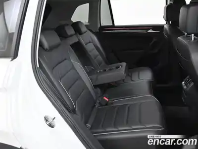 Volkswagen Tiguan 2022 2.0 Автомат в Москве № 521090, миниатюра 12