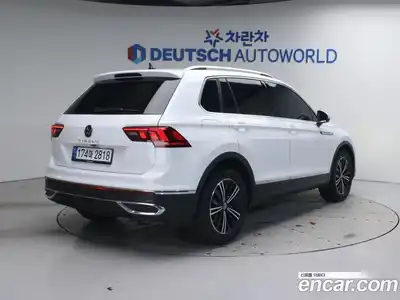 Volkswagen Tiguan 2022 2.0 Автомат в Москве № 521090, миниатюра 2