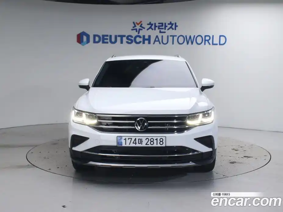Volkswagen Tiguan 2022 2.0 Автомат в Москве № 521090, фото 3