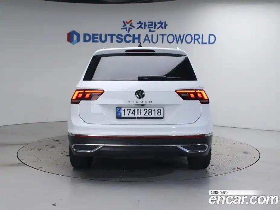 Volkswagen Tiguan 2022 2.0 Автомат в Москве № 521090, фото 4