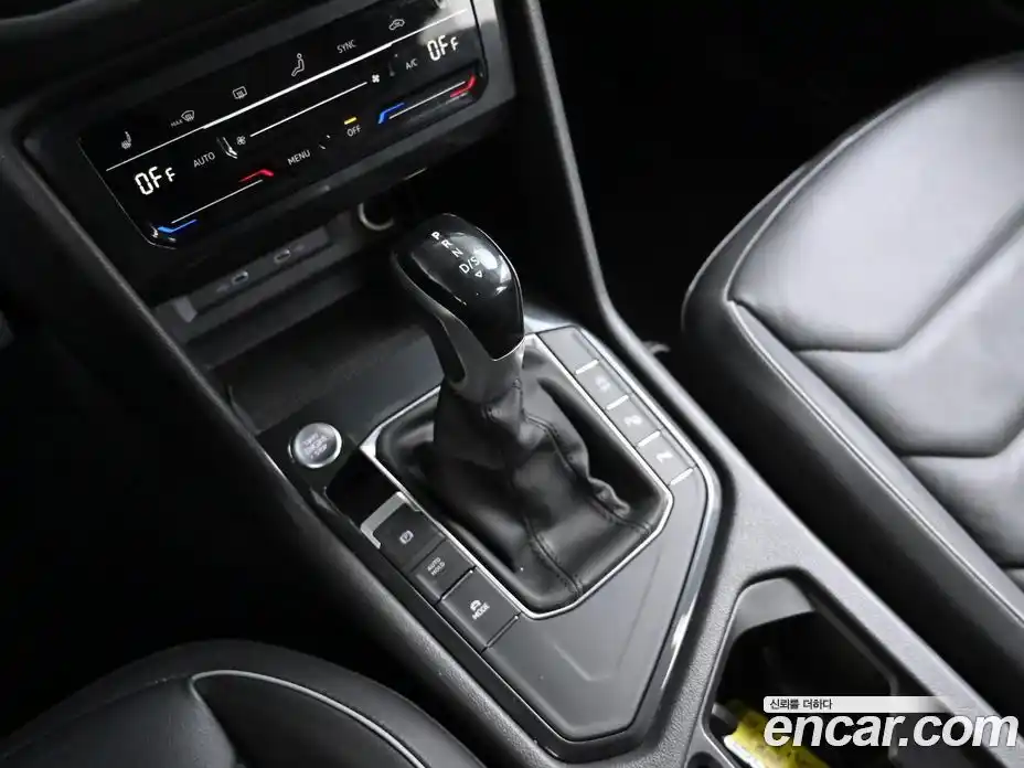 Volkswagen Tiguan 2022 2.0 Автомат в Москве № 521090, фото 9