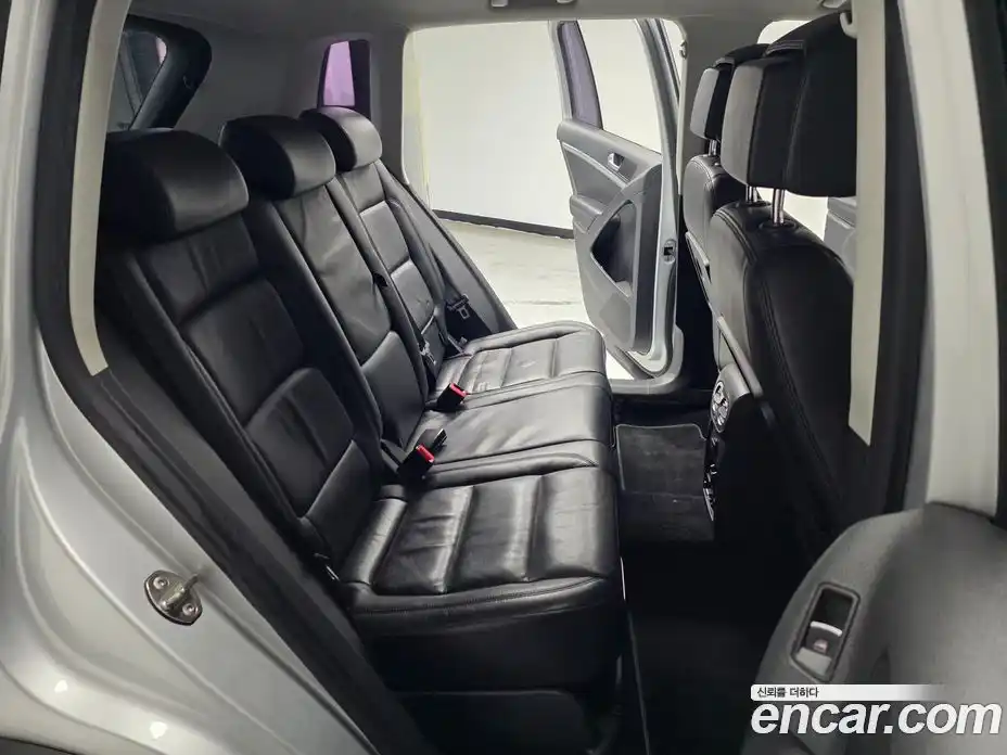 Volkswagen Tiguan 2014 2.0 Автомат в Москве № 521866, фото 11