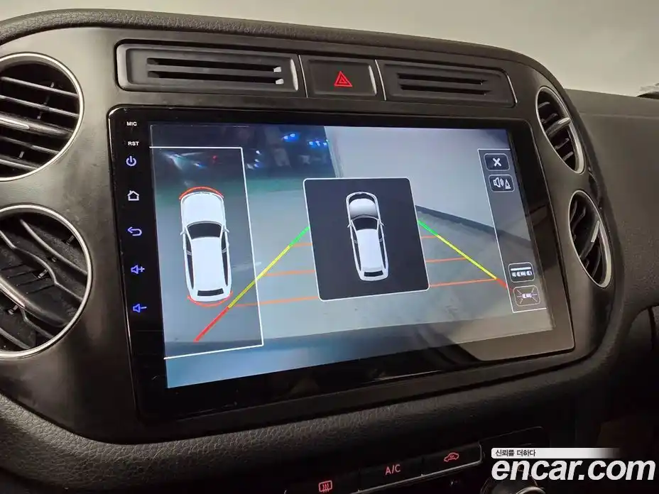 Volkswagen Tiguan 2014 2.0 Автомат в Москве № 521866, фото 13