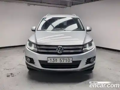 Volkswagen Tiguan 2014 2.0 Автомат в Москве № 521866, миниатюра 3