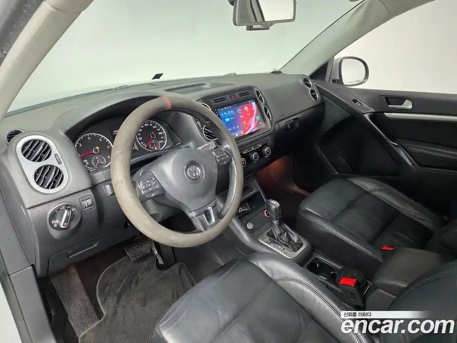 Volkswagen Tiguan 2014 2.0 Автомат в Москве № 521866, фото 9