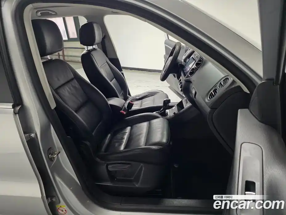 Volkswagen Tiguan 2014 2.0 Автомат в Москве № 521866, фото 10