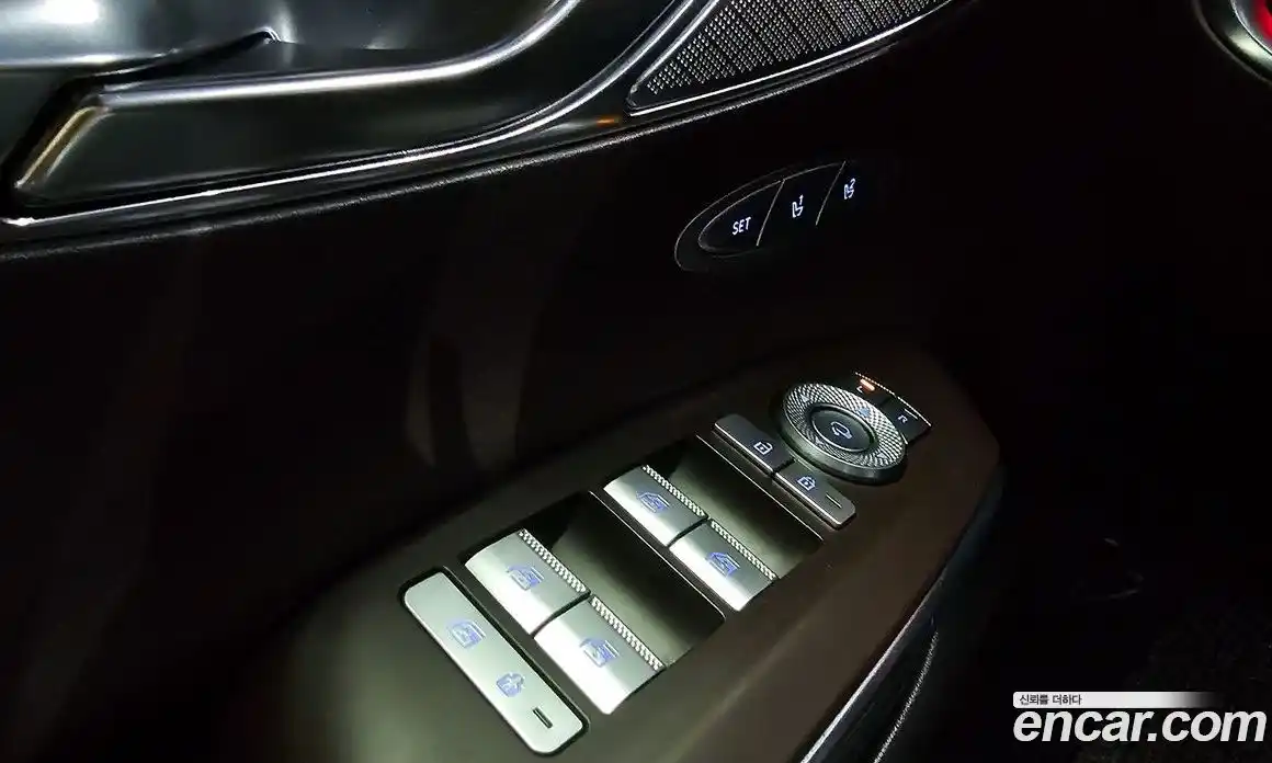 Genesis GV70 2021 2.5 Автомат в Москве № 523531, фото 17