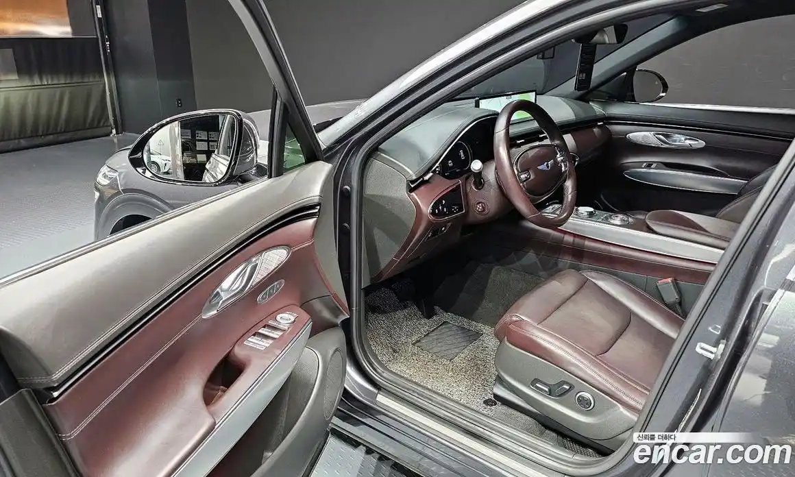 Genesis GV70 2021 2.5 Автомат в Москве № 523531, фото 10