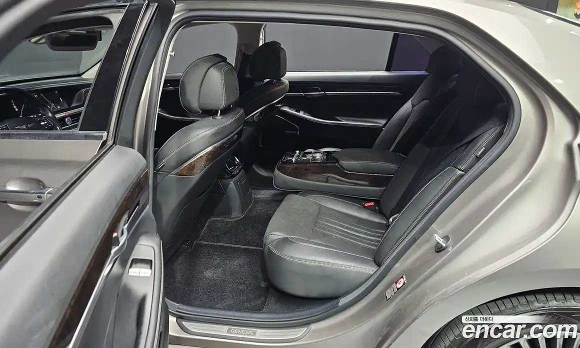 Genesis G90 2019 3.8 Автомат в Москве № 523548, фото 13