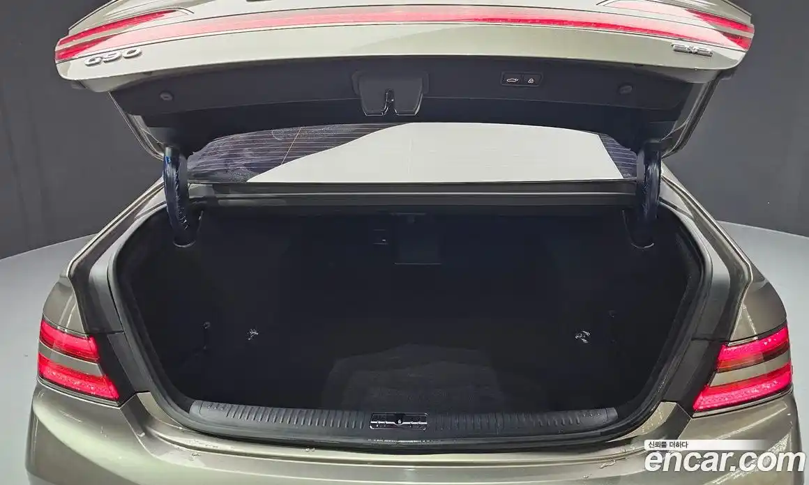 Genesis G90 2019 3.8 Автомат в Москве № 523548, фото 20