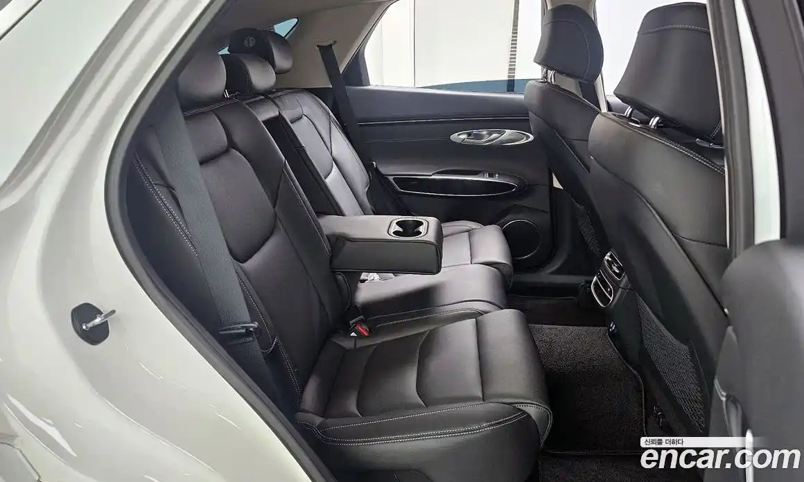 Genesis GV70 2022 2.5 Автомат в Москве № 523659, фото 12