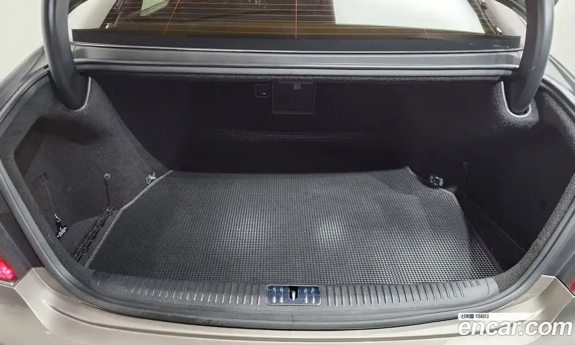 Genesis G90 2021 3.8 Автомат в Москве № 523859, фото 20