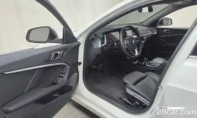 BMW 1-Series 2022 2.0 Автомат в Москве № 525536, миниатюра 10