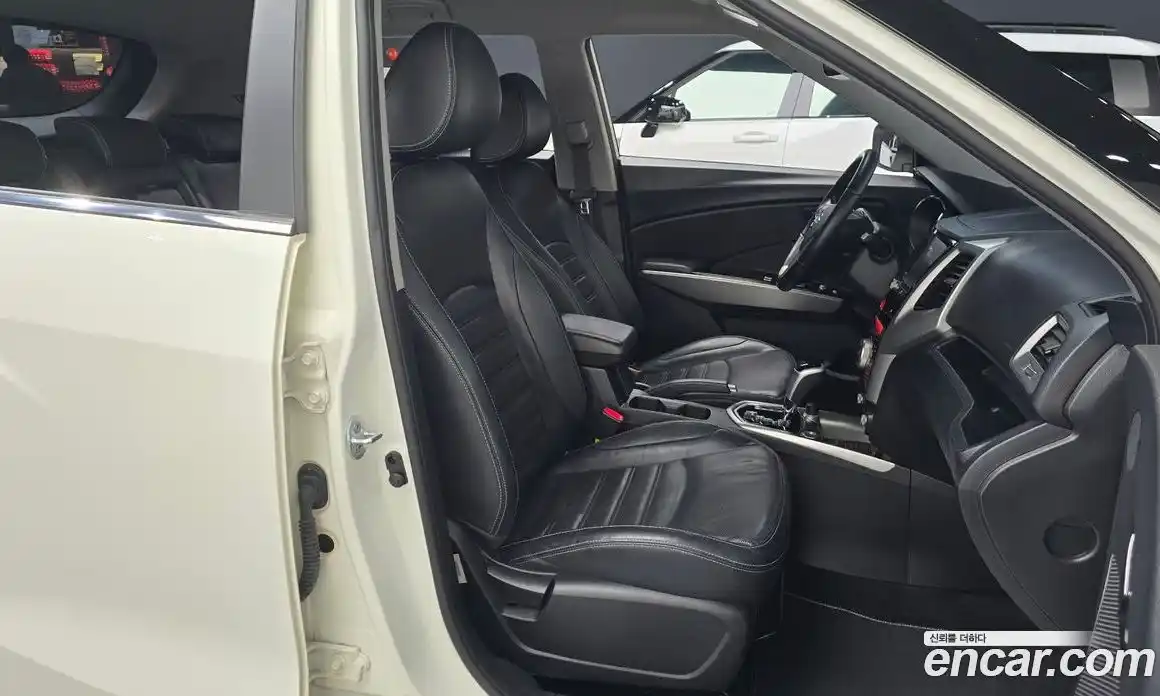 SsangYong TIBOLI 2016 1.6 Автомат в Москве № 526155, фото 9