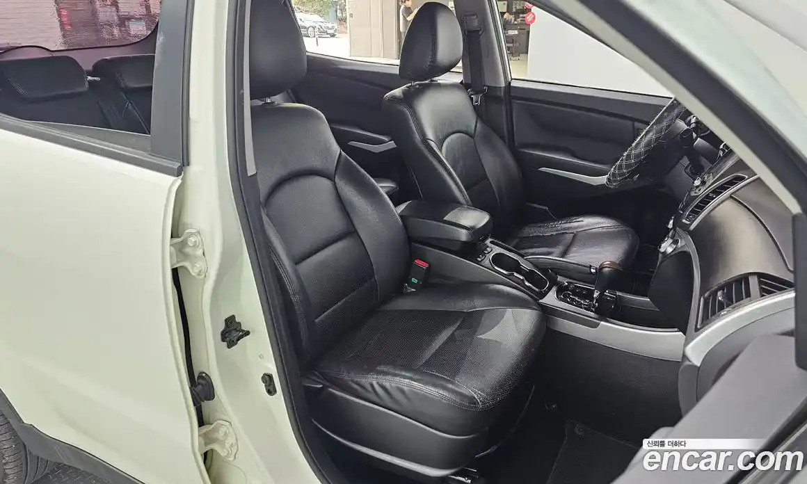 SsangYong Korando 2015 2.0 Автомат в Москве № 526828, фото 11