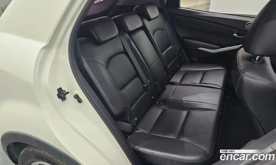 SsangYong Korando 2015 2.0 Автомат в Москве № 526828, фото 12