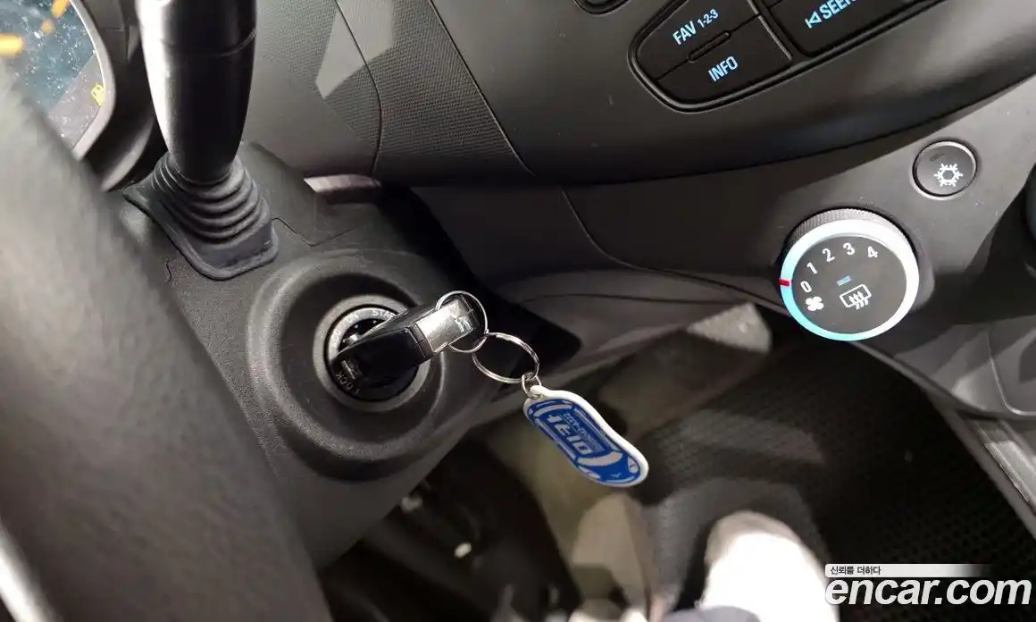 Chevrolet Spark 2014 1.0 Автомат в Москве № 527866, фото 18