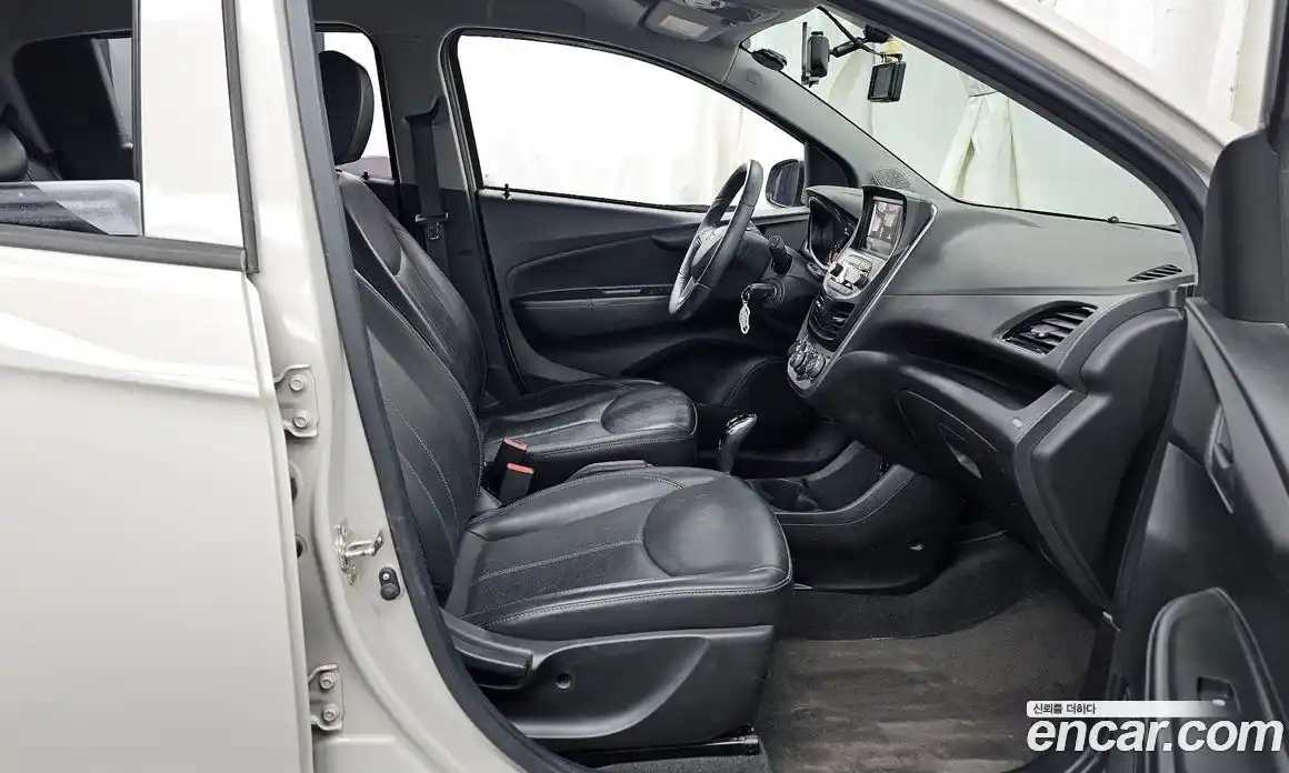 Chevrolet Spark 2017 1.0 Автомат в Москве № 528458, фото 11