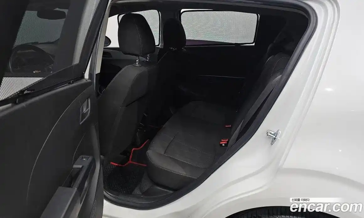 Chevrolet Aveo 2015 1.4 Механическая в Москве № 528753, фото 11