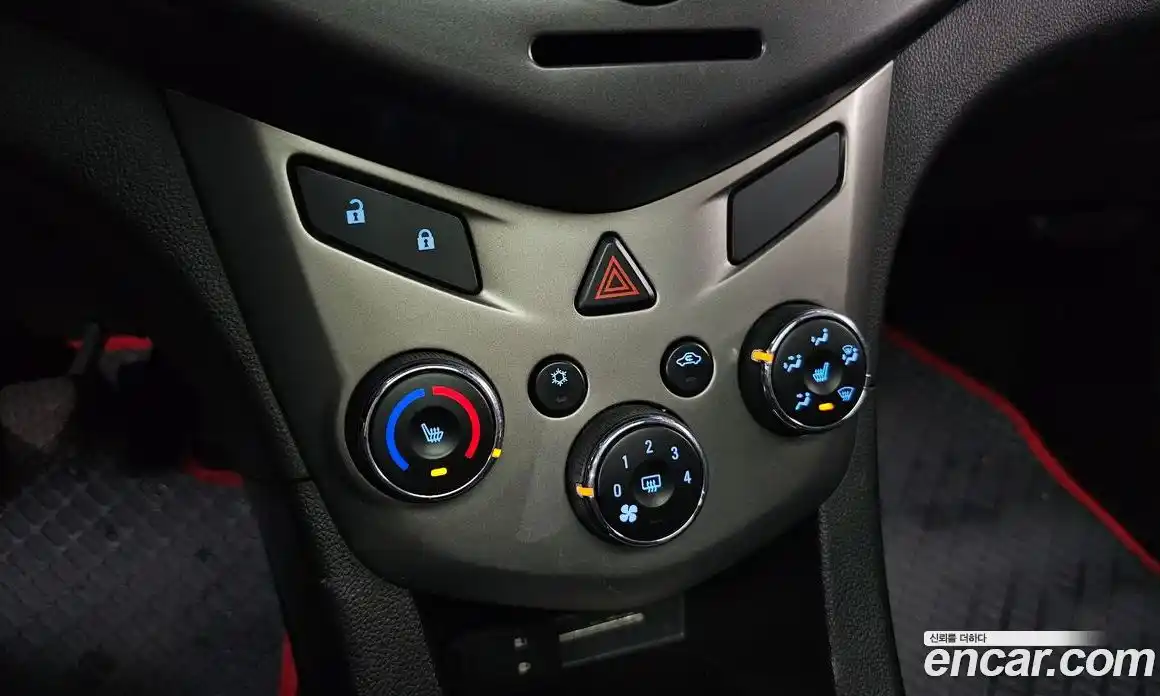 Chevrolet Aveo 2015 1.4 Механическая в Москве № 528753, фото 19