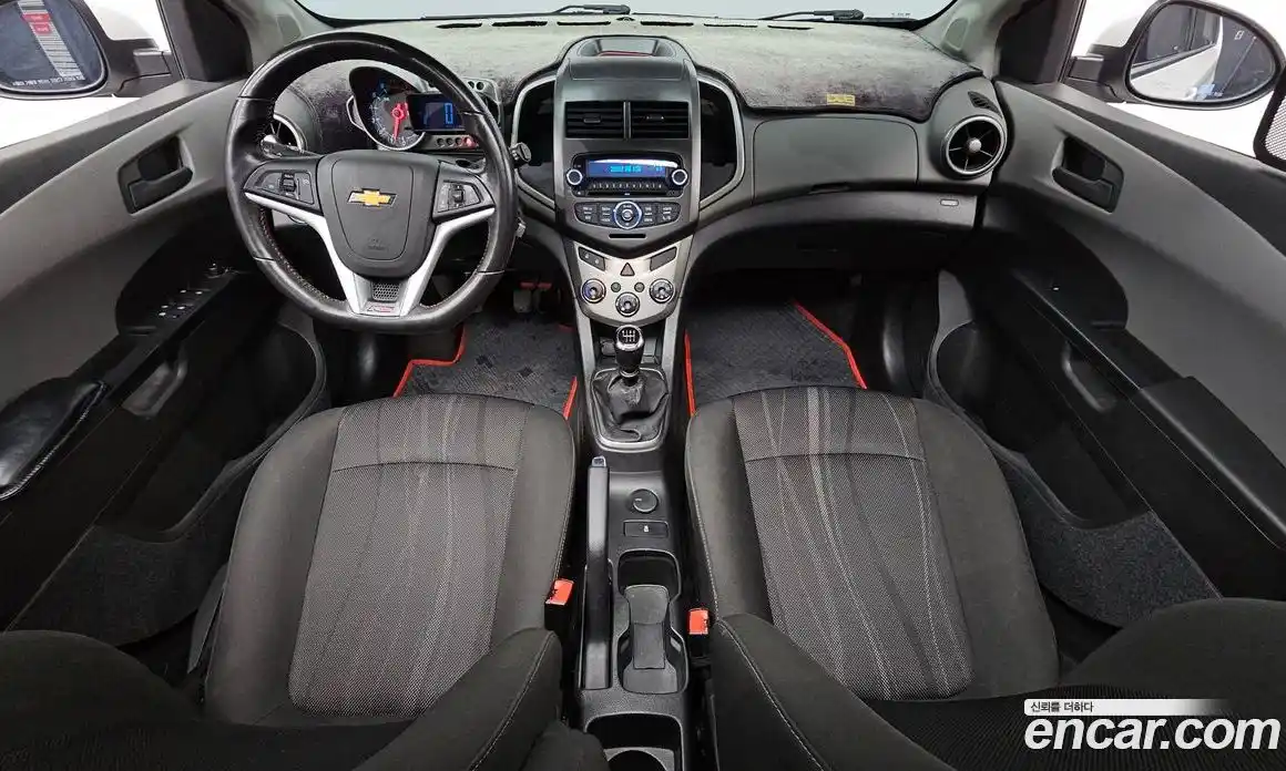 Chevrolet Aveo 2015 1.4 Механическая в Москве № 528753, фото 7