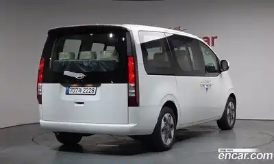 Hyundai Staria, 2025