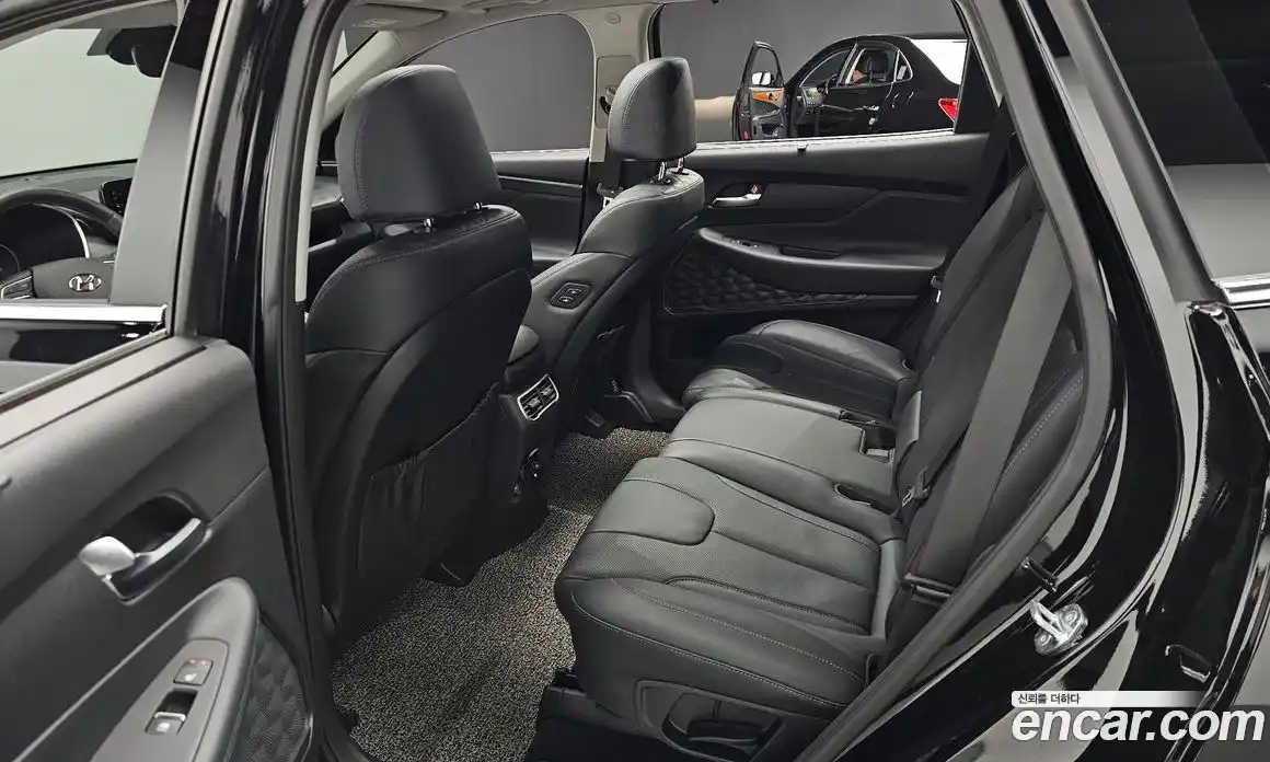 Hyundai Santa Fe 2023 2.5 Автомат в Москве № 530201, фото 16