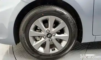 Hyundai Accent 2019 1.4 Автомат в Москве № 530495, миниатюра 5